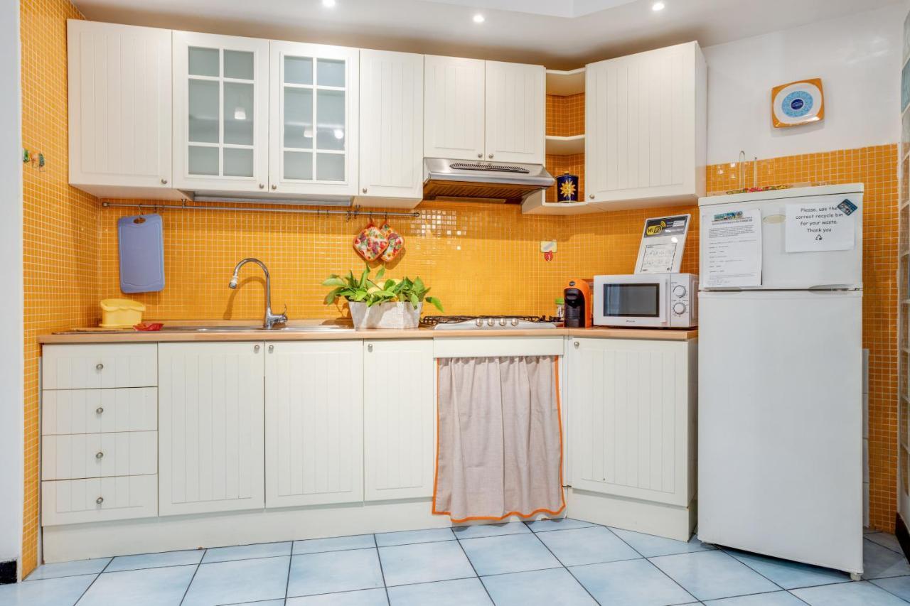 Guesthost - Casa Querida Central & Elegant Flat Napoli Eksteriør billede