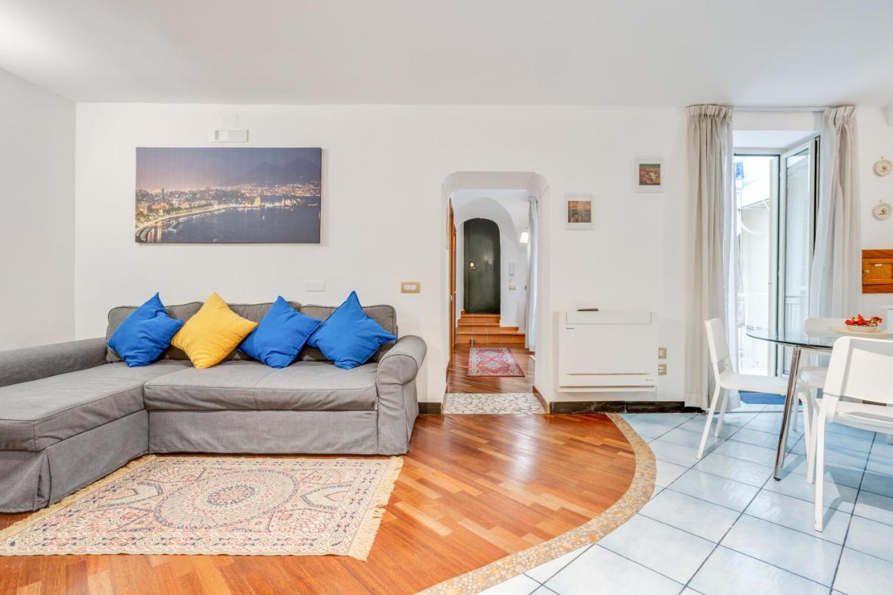 Guesthost - Casa Querida Central & Elegant Flat Napoli Eksteriør billede